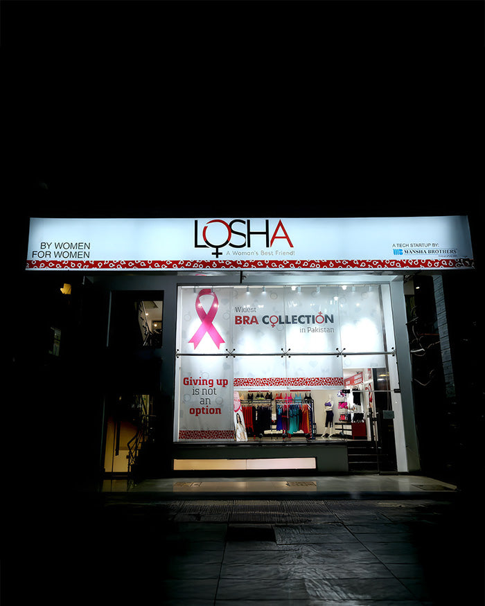<p>Shop at Your <em>Fingertip</em></p>