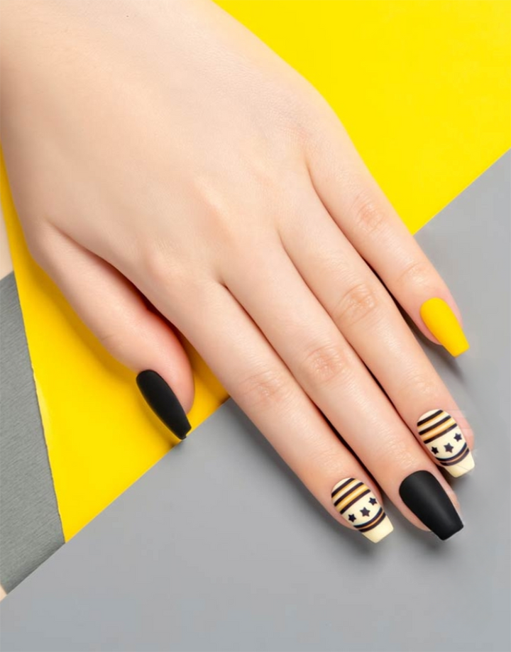 GDL Nail Art-Stellar Stripes