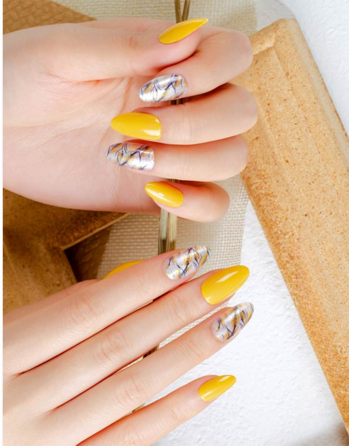 GDL Nail Art-Golden Bloom