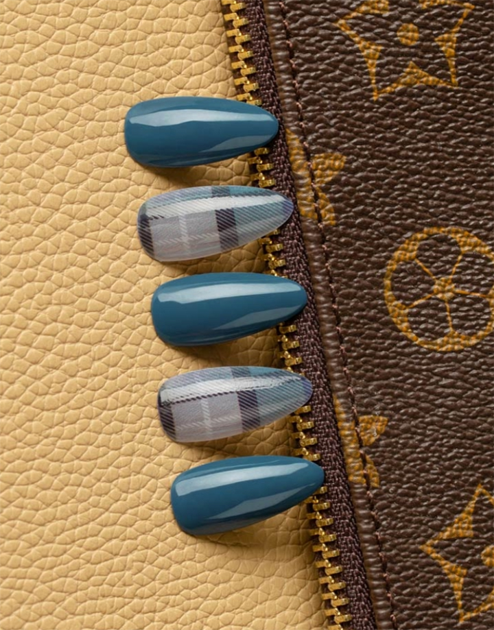 GDL Nail Art-Chic Plaid