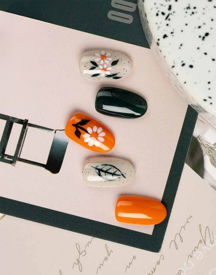GDL Nail Art-Floral Charm
